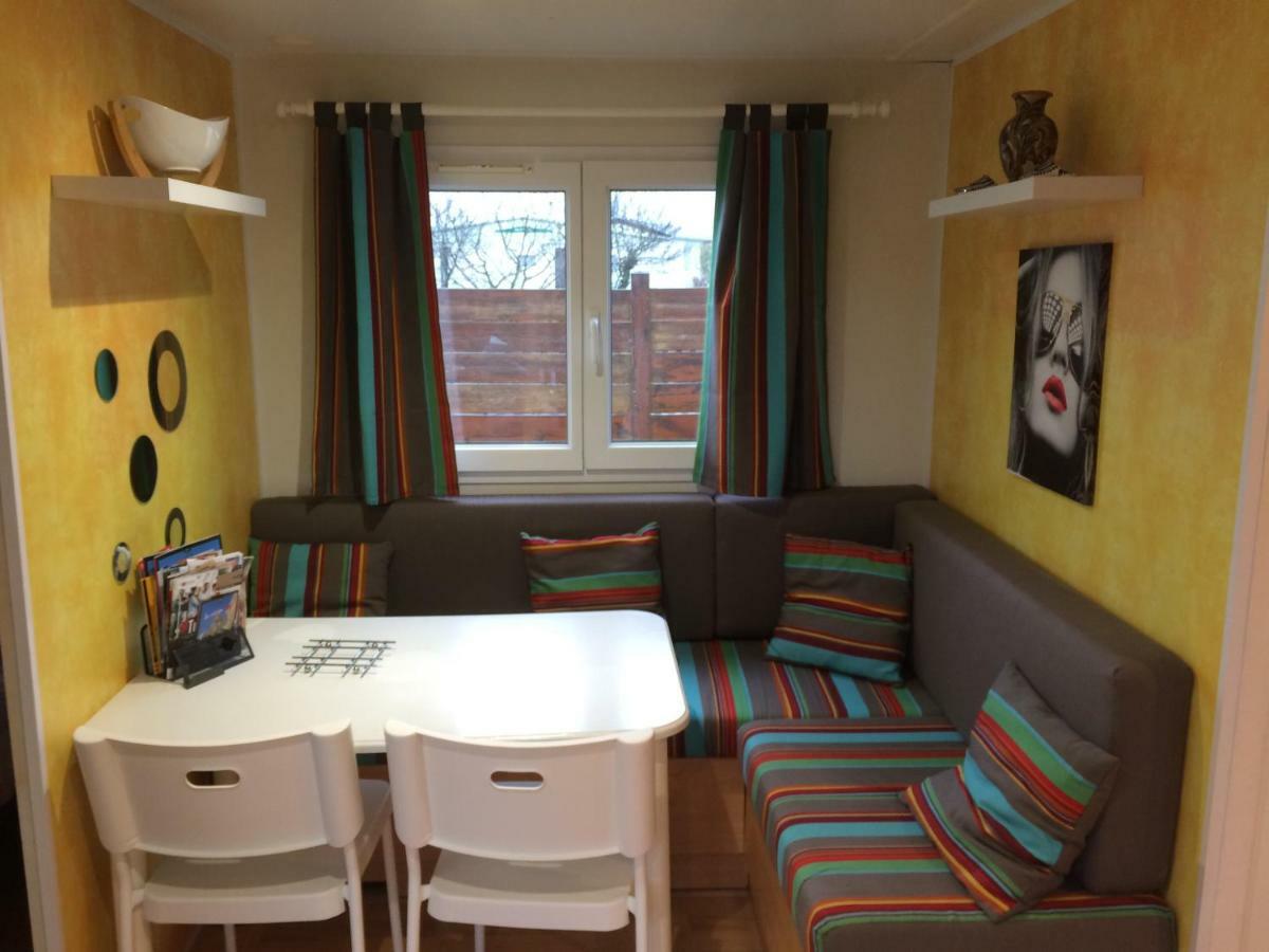 Mobile Home A Louannec Bagian luar foto
